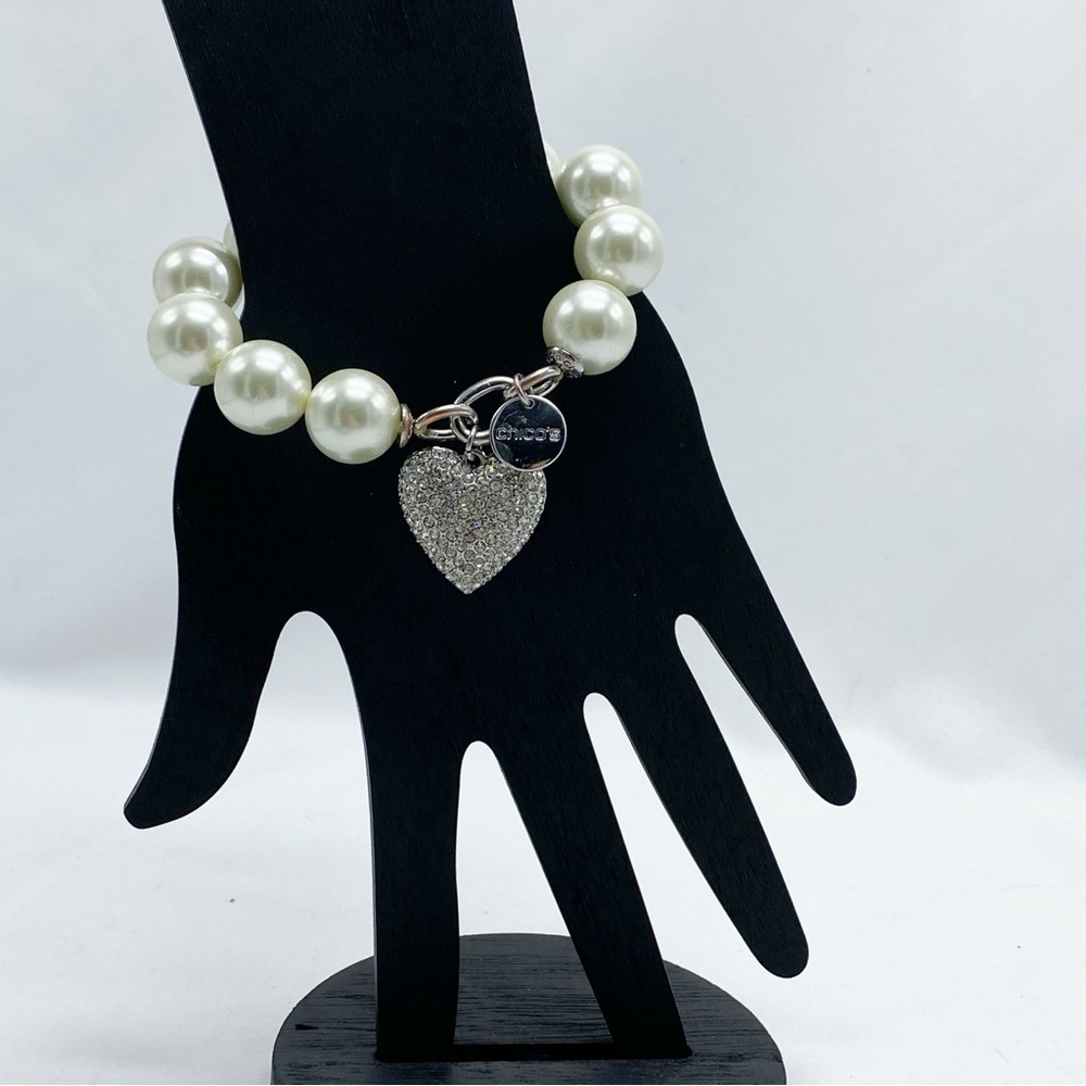 Chico’s Chunky Faux Pearl Bracelet Rhinestone Heart Charm